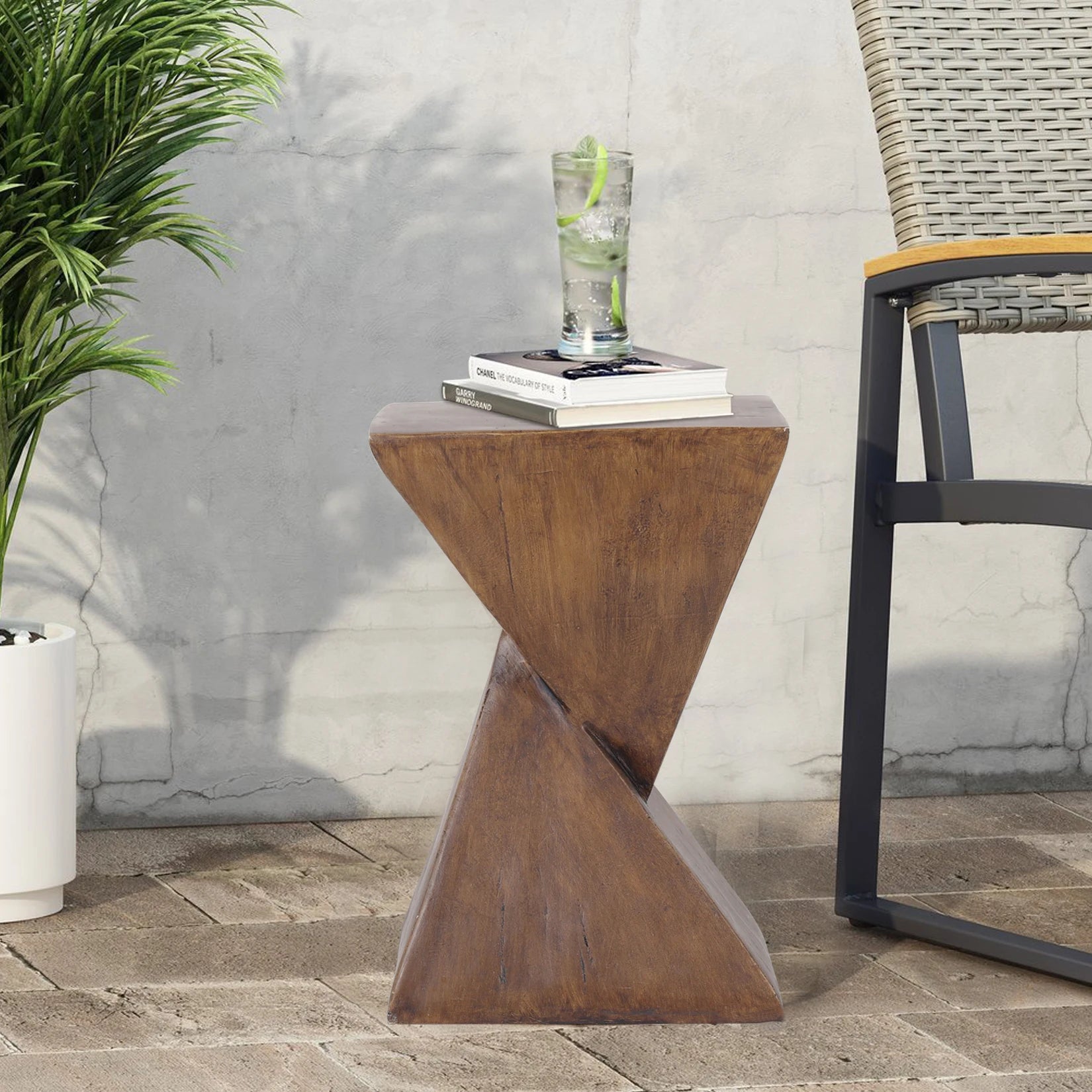 Lightweight Concrete Accent