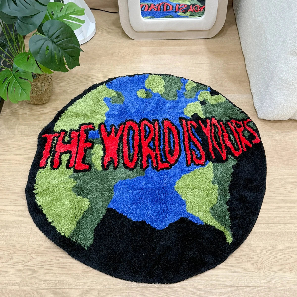 Trendy 'The World Is Yours' Globe Tufted Rug Round Fluffy Shaggy Carpet Black Blue Green Red Non-Slip Absorbent Bath Mat Living